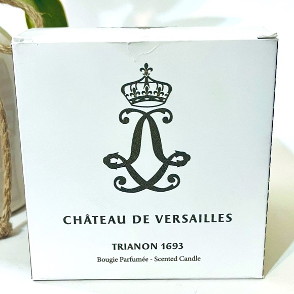 Chateau De Versailles “Trianon 1693” Scented Candle - Picture 8 of 10